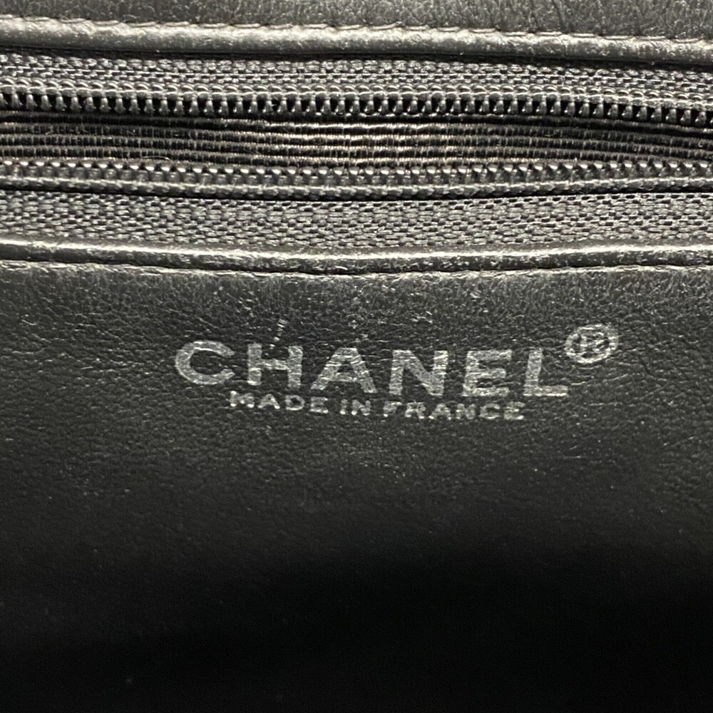 CHANEL Black Caviar Leather Reissue Tote Bag - Picture 5 of 10